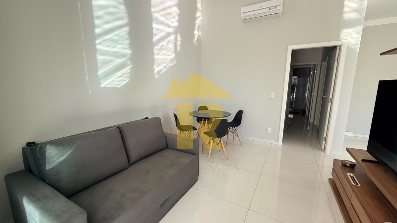 Casa de Condomínio com 3 quartos à venda, 240m² — foto 8 de 42