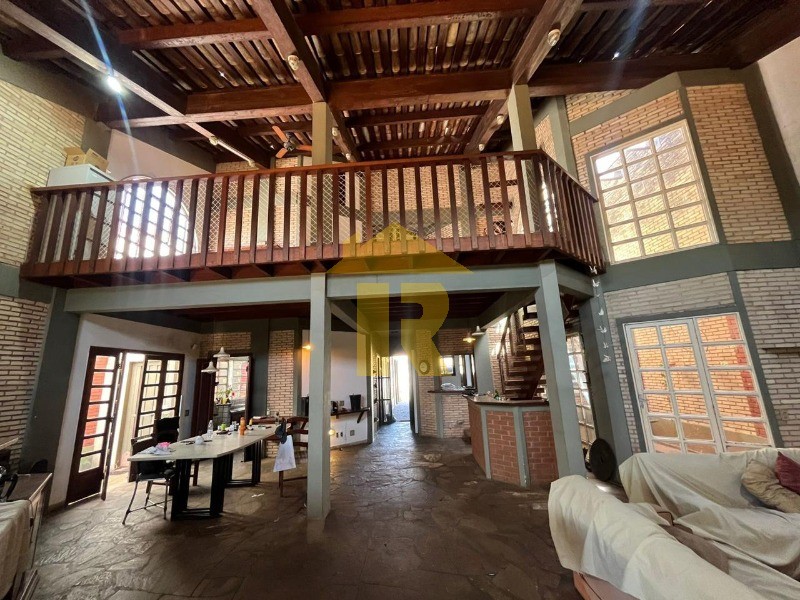 Casa com 3 quartos à venda e aluguel, 420m² — foto 4 de 46