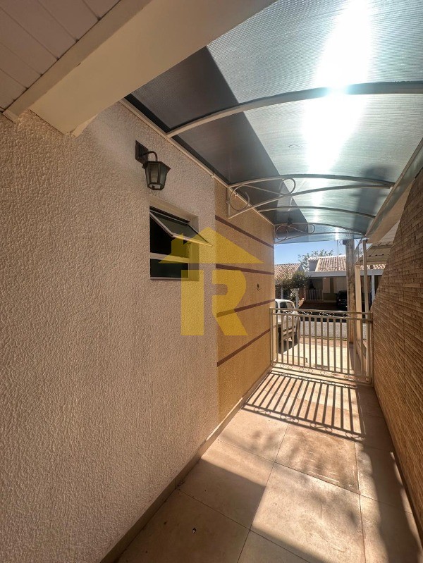 Casa de Condomínio com 2 quartos à venda, 60m² — foto 2 de 32