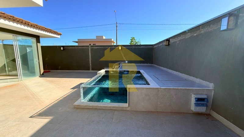 Casa de Condomínio com 3 quartos à venda, 240m² — foto 18 de 42