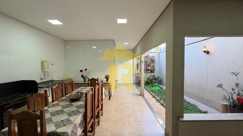 Casa de Condomínio com 2 quartos à venda, 124m² — foto 10 de 24