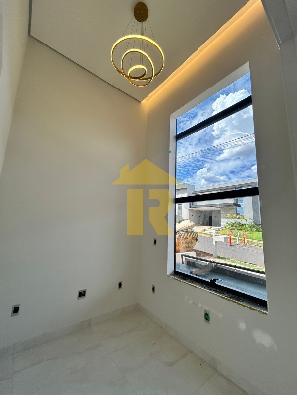 Casa de Condomínio com 3 quartos à venda, 160m² — foto 4 de 28