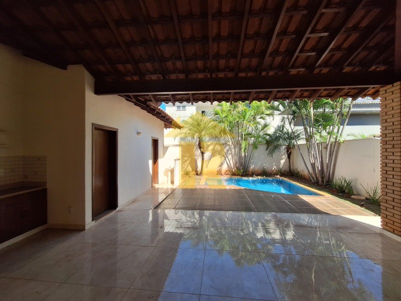 Casa de Condomínio com 3 quartos à venda e aluguel, 239m² — foto 10 de 20