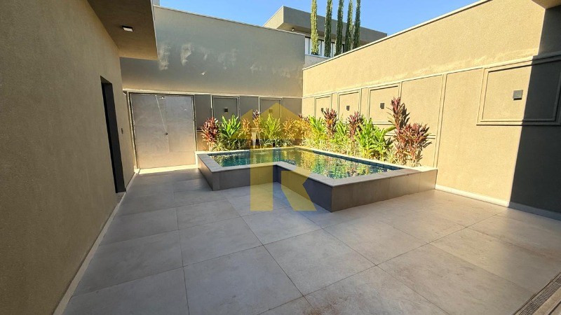 Casa de Condomínio com 3 quartos à venda, 220m² — foto 15 de 37