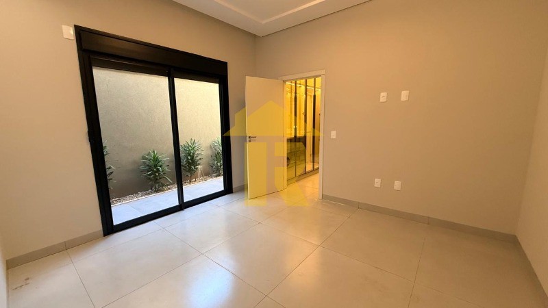 Casa de Condomínio com 3 quartos à venda, 220m² — foto 30 de 37