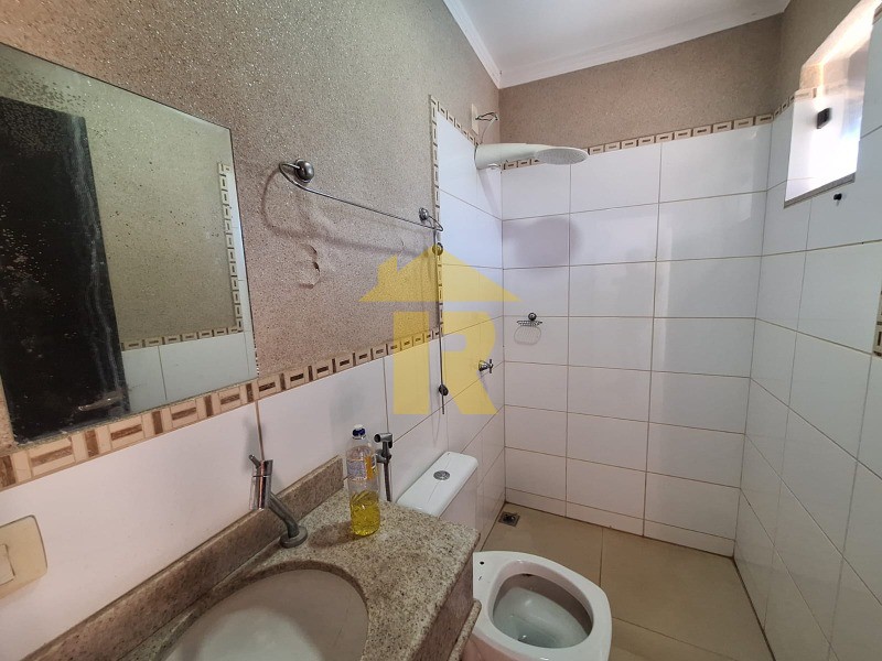 Casa com 3 quartos à venda e aluguel, 380m² — foto 28 de 29