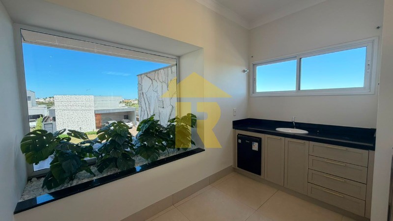 Casa de Condomínio com 3 quartos à venda, 300m² — foto 31 de 49