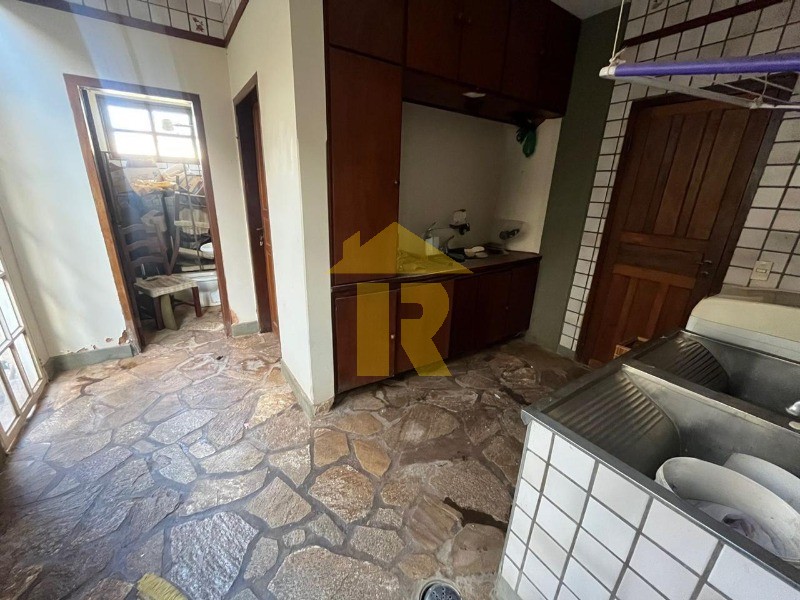 Casa com 3 quartos à venda e aluguel, 420m² — foto 13 de 46