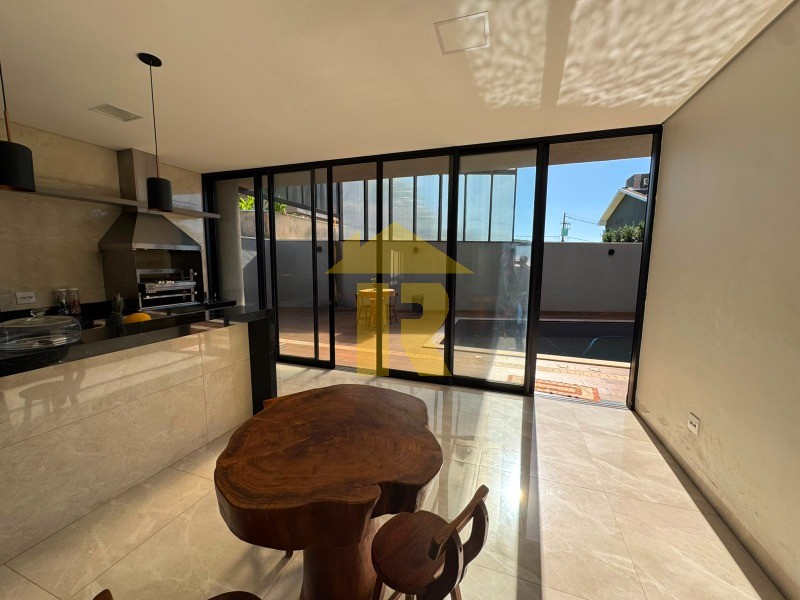 Casa de Condomínio com 3 quartos à venda, 330m² — foto 9 de 28
