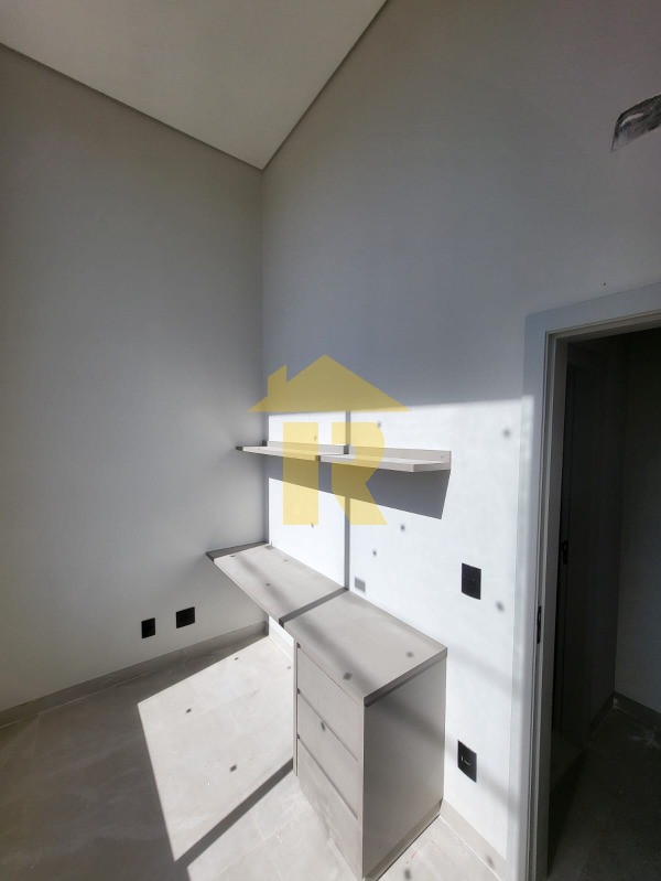 Casa de Condomínio com 3 quartos à venda, 189m² — foto 10 de 40