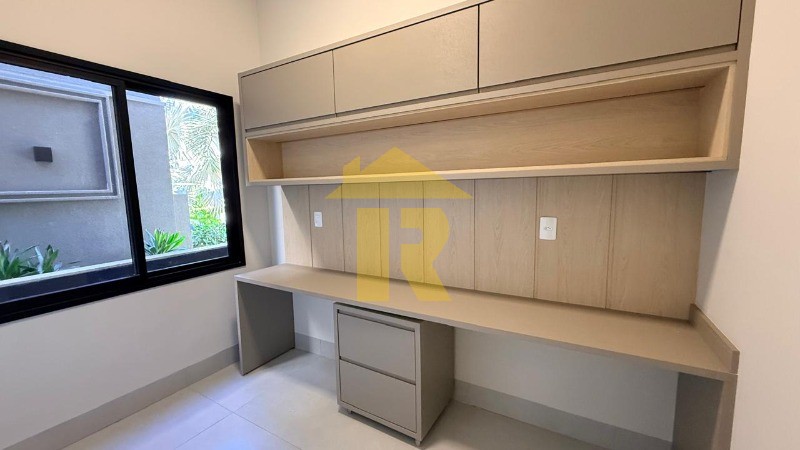 Casa de Condomínio com 3 quartos à venda, 220m² — foto 4 de 37
