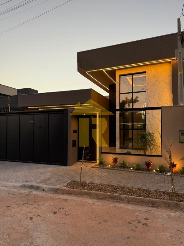 Casa com 3 quartos à venda, 125m² — foto 3 de 28