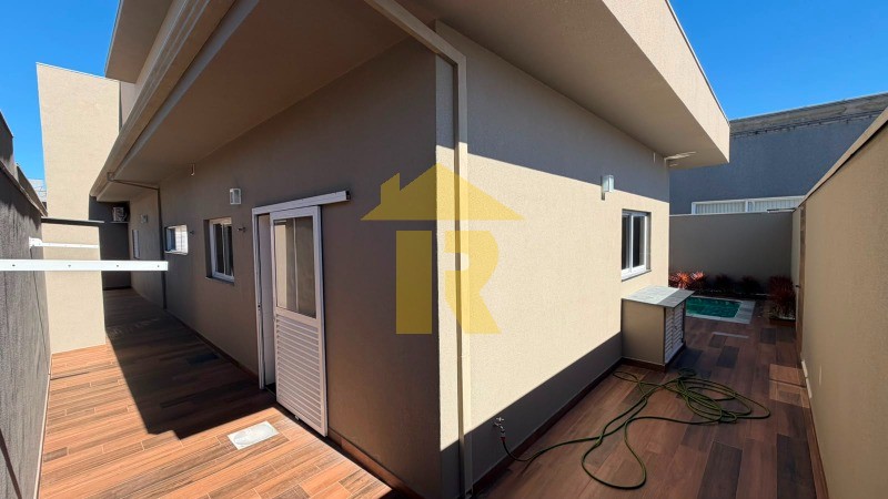 Casa de Condomínio com 3 quartos à venda, 300m² — foto 24 de 49