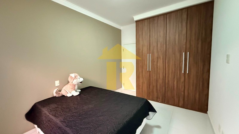 Casa de Condomínio com 3 quartos à venda, 240m² — foto 27 de 42