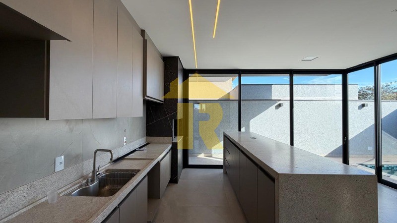 Casa de Condomínio com 3 quartos à venda, 189m² — foto 11 de 28
