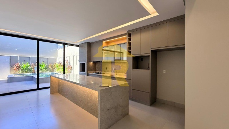 Casa de Condomínio com 3 quartos à venda, 220m² — foto 13 de 37