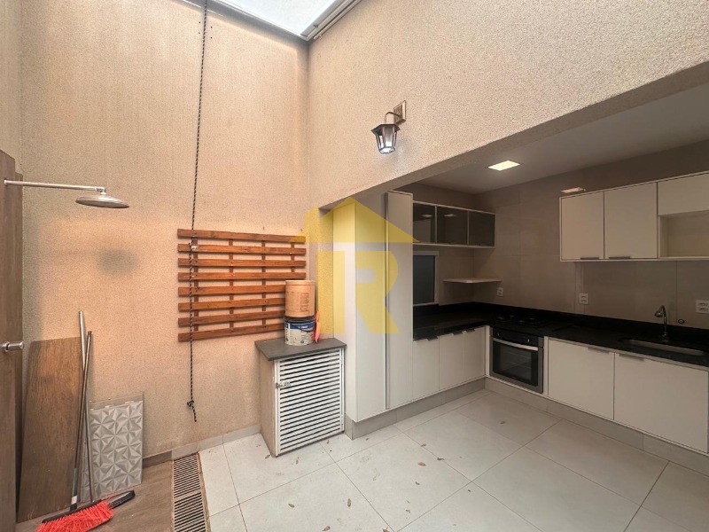 Casa de Condomínio com 2 quartos à venda, 60m² — foto 18 de 32
