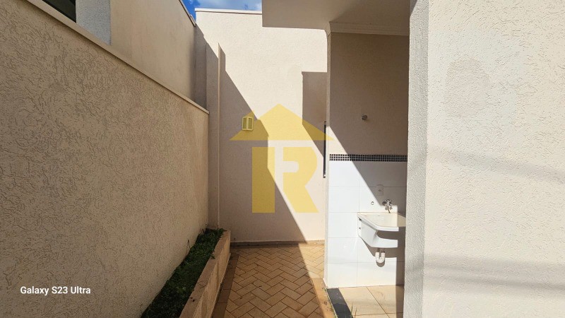 Casa de Condomínio com 3 quartos à venda, 150m² — foto 18 de 35