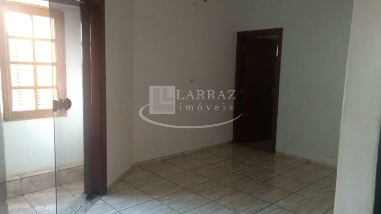 Casa, 4 quartos, 238 m² - Foto 2
