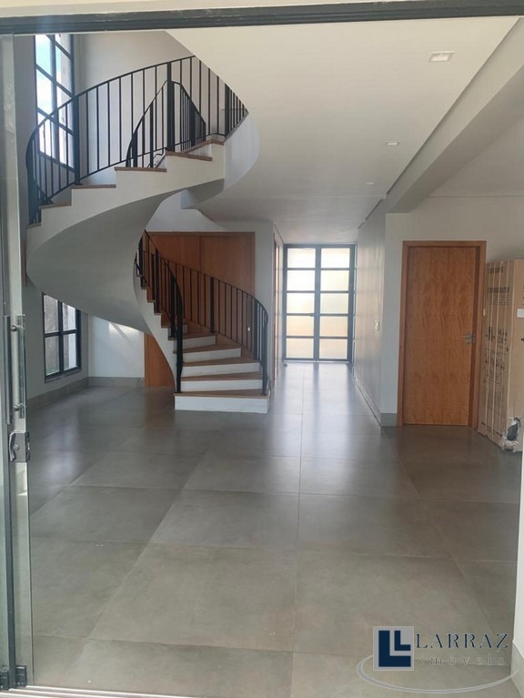 Casa, 3 quartos, 295 m² - Foto 1