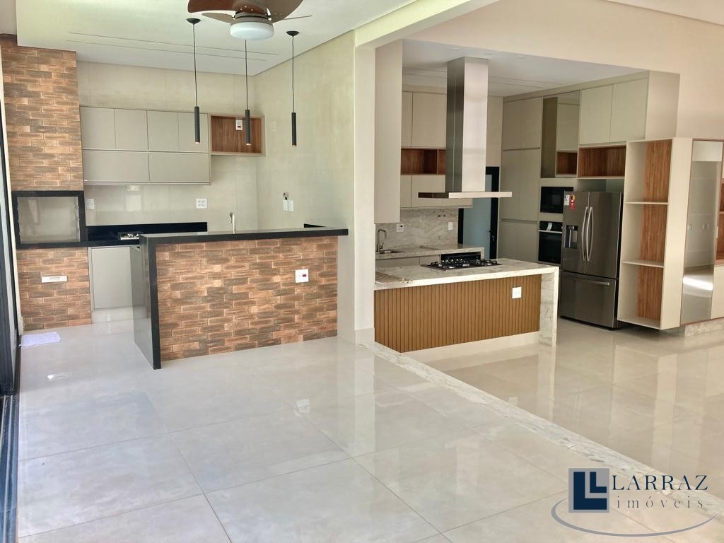 Casa, 3 quartos, 272 m² - Foto 1
