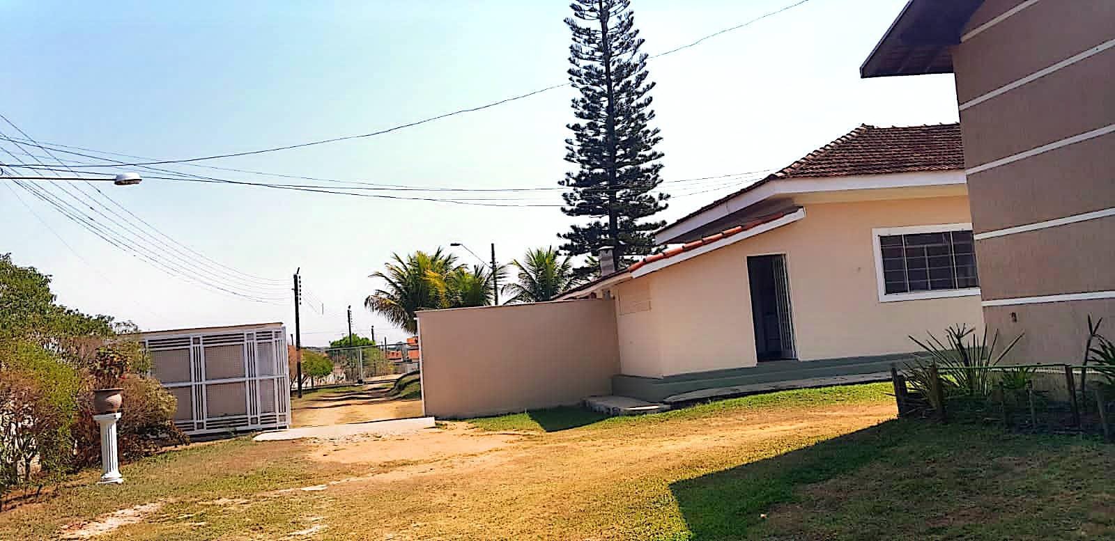 Chácara, 6 quartos, 2524 m² - Foto 1