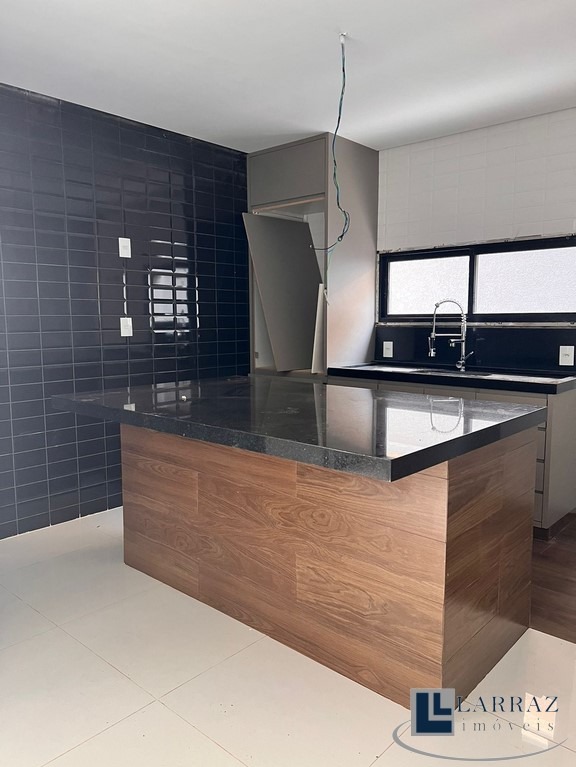Casa, 3 quartos, 247 m² - Foto 4