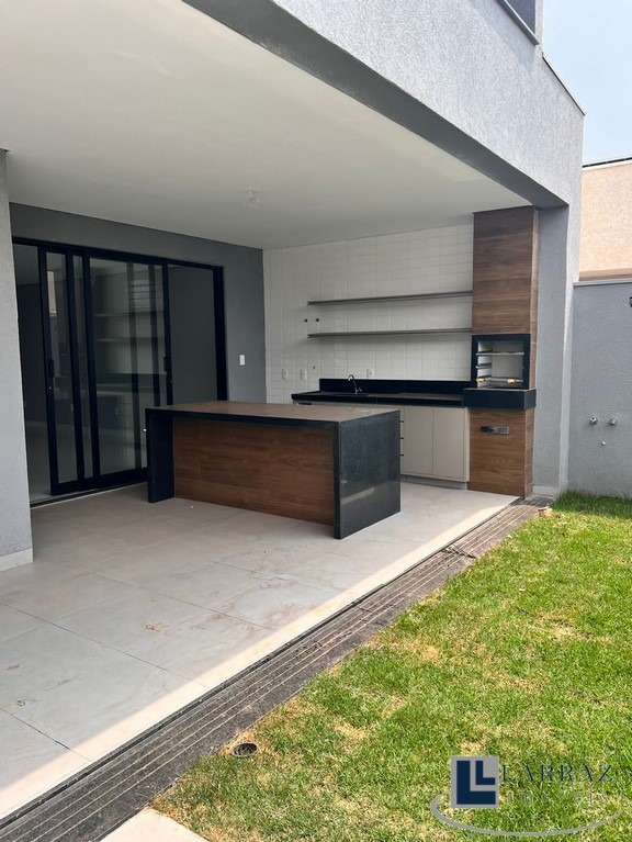 Casa, 3 quartos, 247 m² - Foto 1