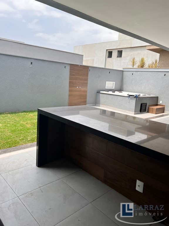 Casa, 3 quartos, 247 m² - Foto 3