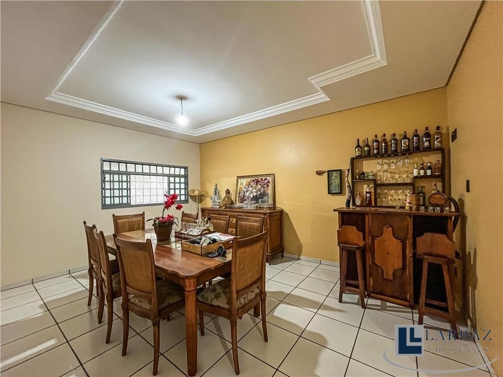 Casa, 3 quartos, 236 m² - Foto 4