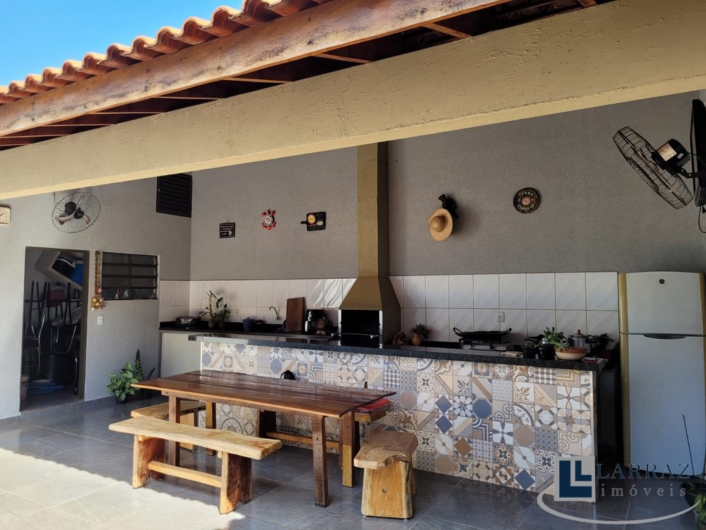 Casa, 3 quartos, 170 m² - Foto 2