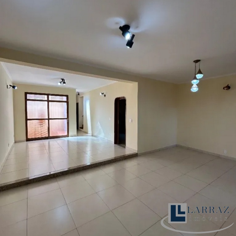 Casa, 4 quartos, 262 m² - Foto 2