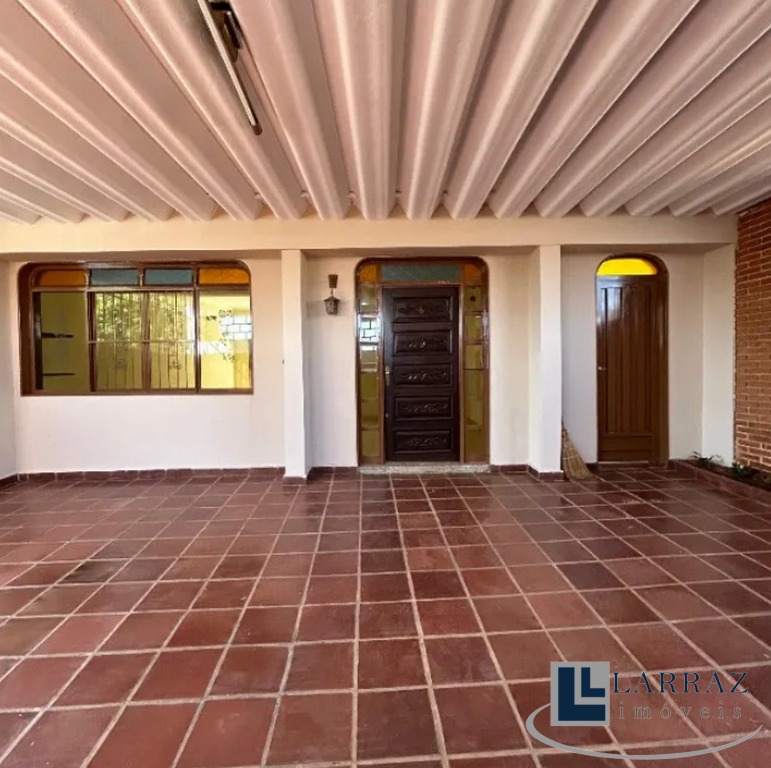 Casa, 4 quartos, 262 m² - Foto 1