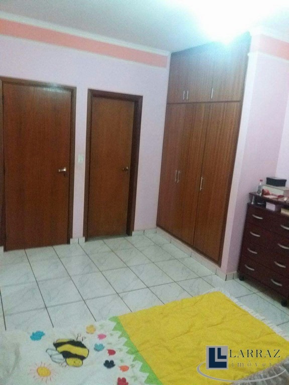 Casa, 3 quartos, 251 m² - Foto 13