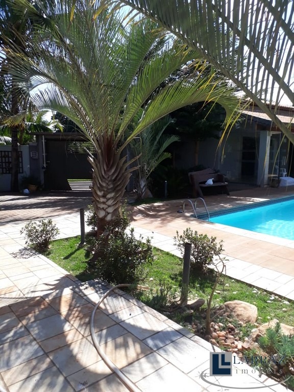 Chácara, 4 quartos, 2500 m² - Foto 1