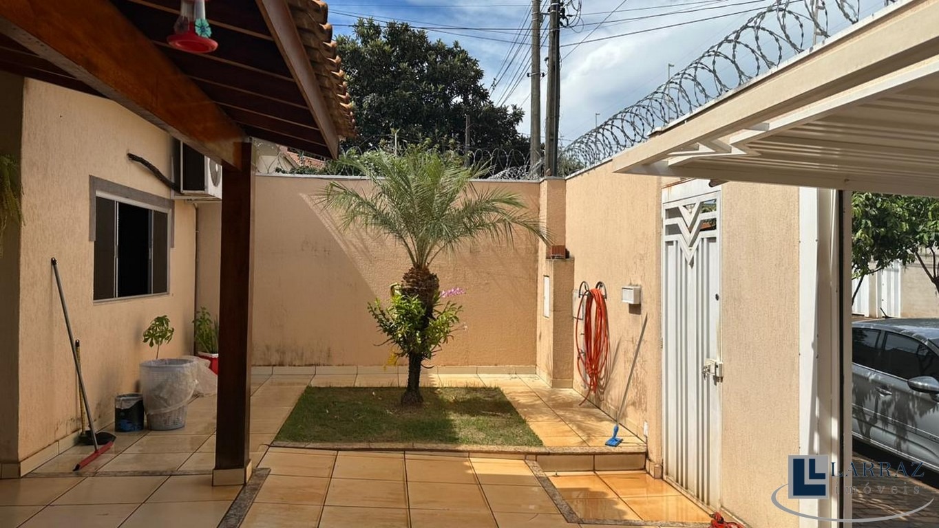 Casa, 3 quartos, 131 m² - Foto 1