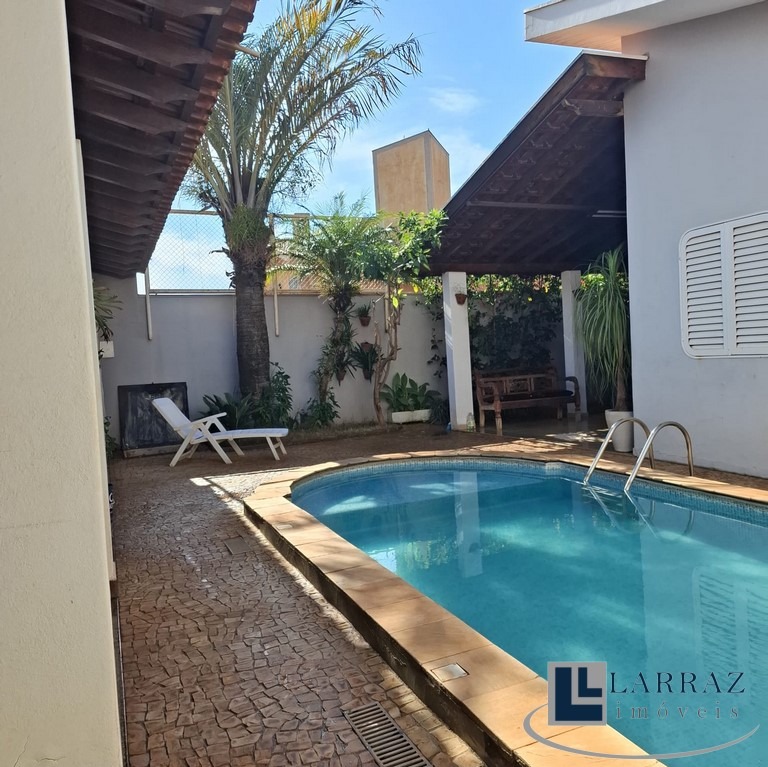 Casa, 3 quartos, 325 m² - Foto 3