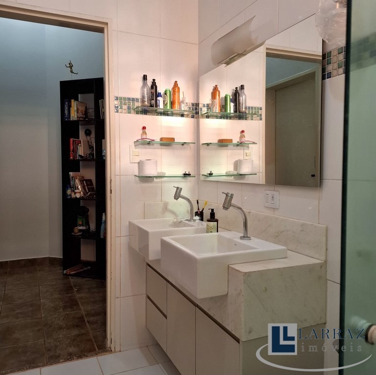 Casa, 3 quartos, 325 m² - Foto 32