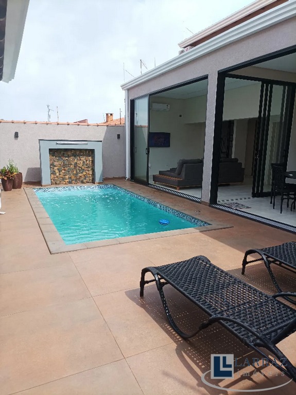 Casa, 3 quartos, 263 m² - Foto 1