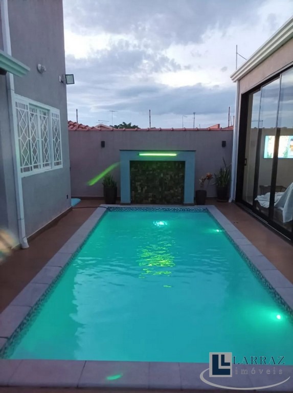 Casa, 3 quartos, 263 m² - Foto 4