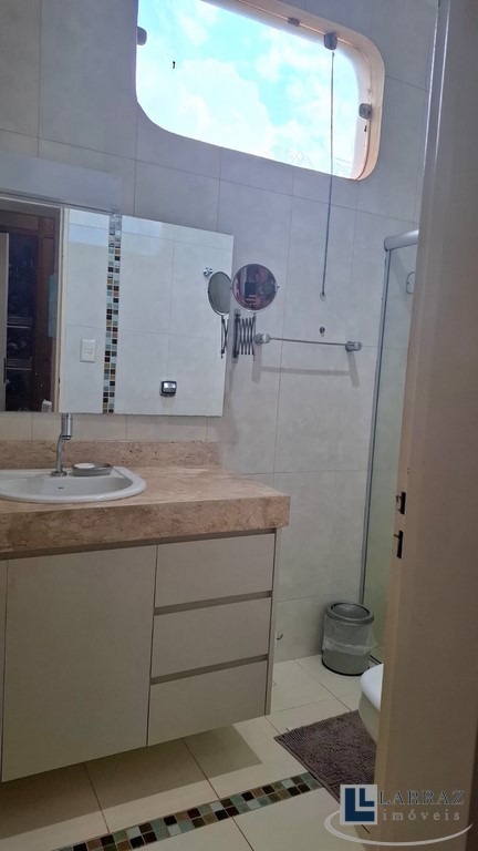 Casa, 3 quartos, 325 m² - Foto 35