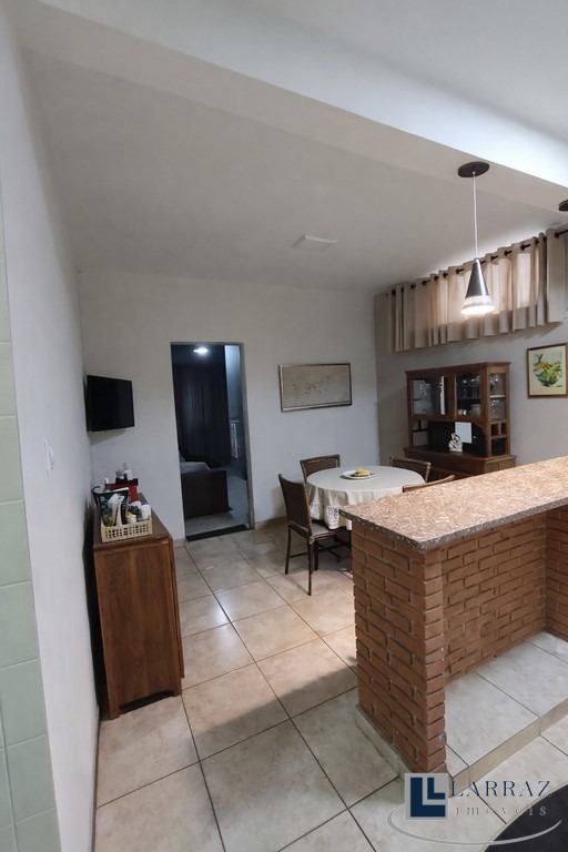 Casa, 4 quartos, 293 m² - Foto 2