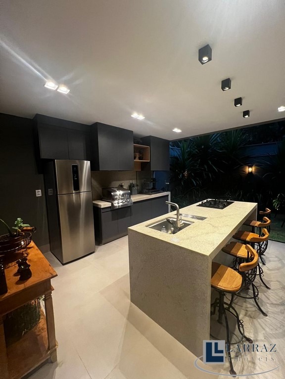 Casa, 3 quartos, 300 m² - Foto 12