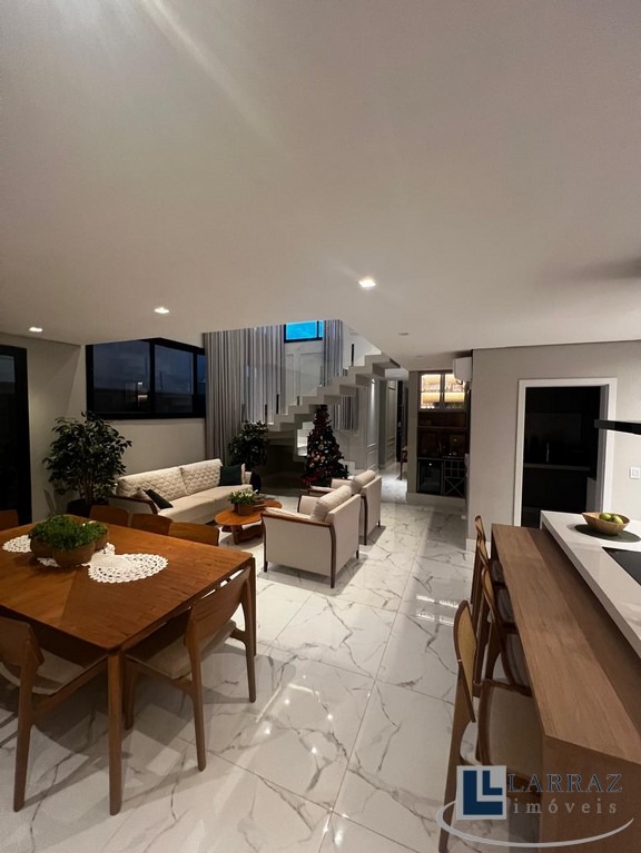 Casa, 3 quartos, 300 m² - Foto 13