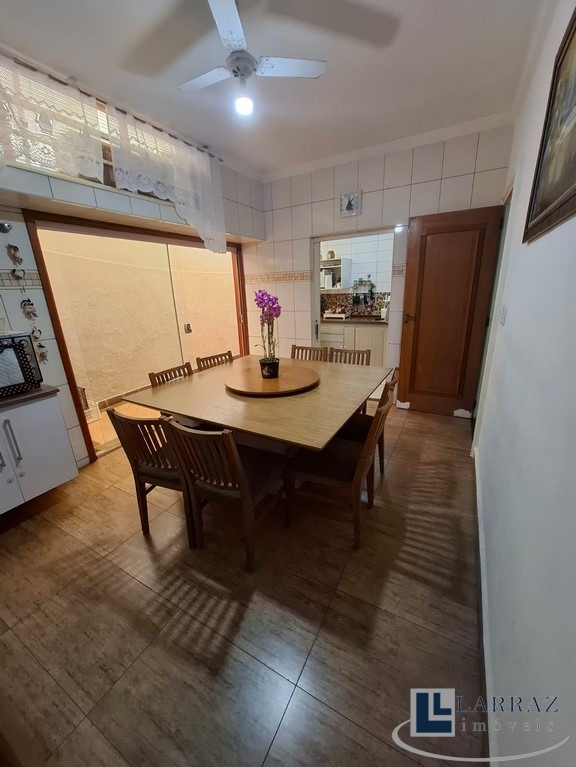 Casa, 3 quartos, 260 m² - Foto 9