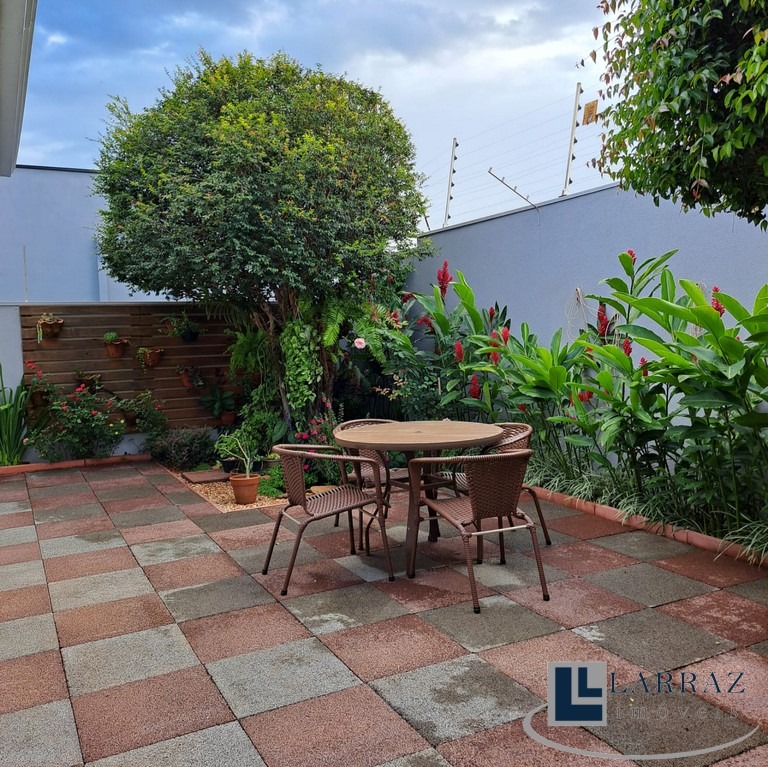 Casa, 3 quartos, 117 m² - Foto 1