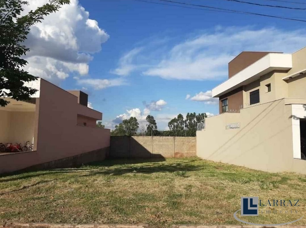 Terreno, 303 m² - Foto 1