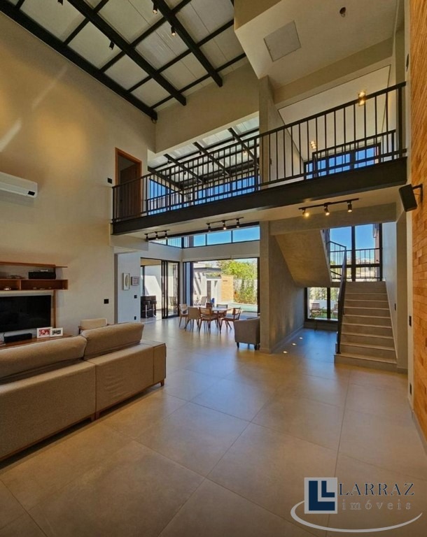 Casa, 4 quartos, 319 m² - Foto 2
