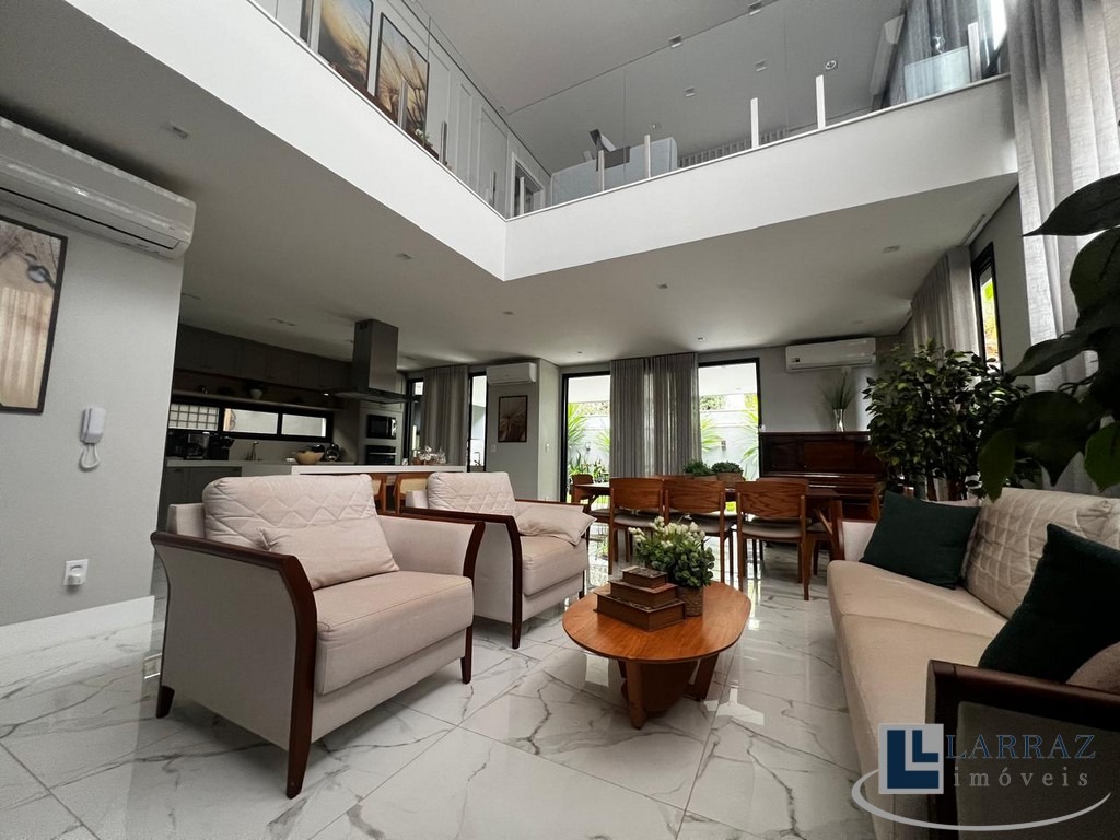 Casa, 3 quartos, 300 m² - Foto 1
