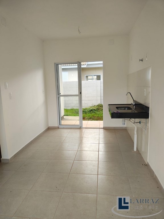 Casa, 2 quartos, 48 m² - Foto 1